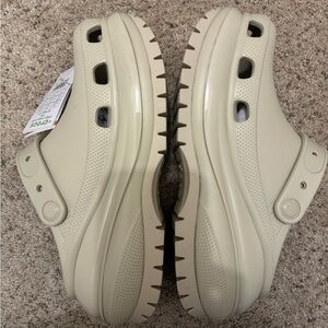 Crocs Mega Crush Clogs